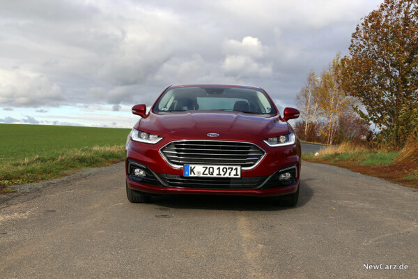 Ford Mondeo Hybrid Front