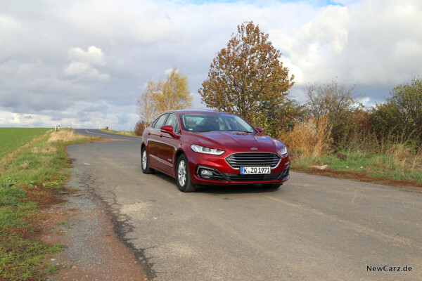 Ford Mondeo Hybrid on tour