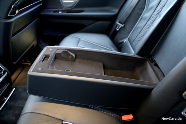 BMW 7er Mittelarmlehne hinten offen