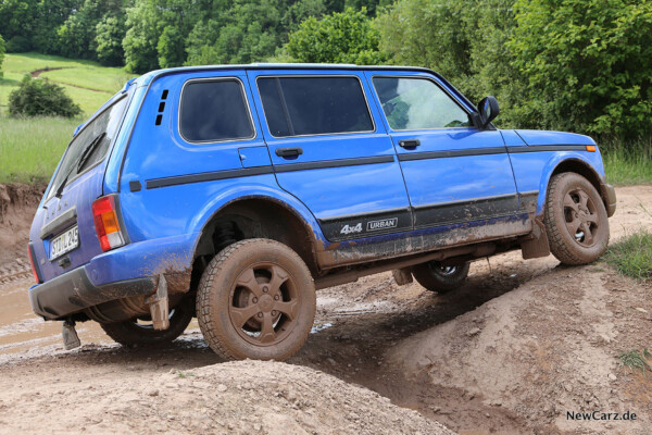 Achsverschränkung Lada Niva
