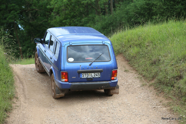 Lada 4x4 Urban 5-Türer im Gelände