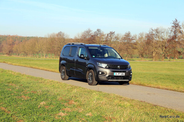 Peugeot Rifter L2 schräg vorne rechts