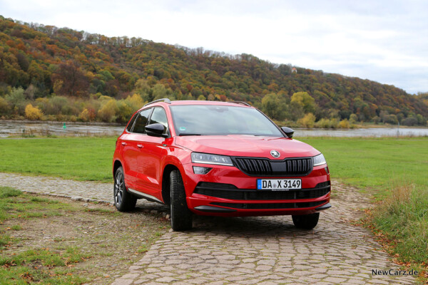 Skoda Karoq Sportline auf Pflaster