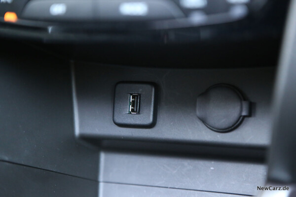 USB Slot