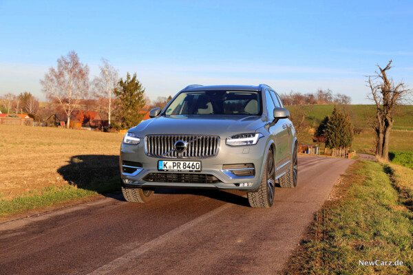 Volvo XC90 B5 onroad