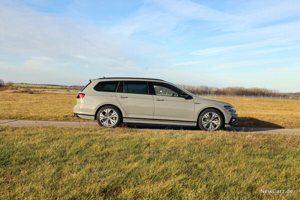 VW Passat Variant Facelift Seitenansicht