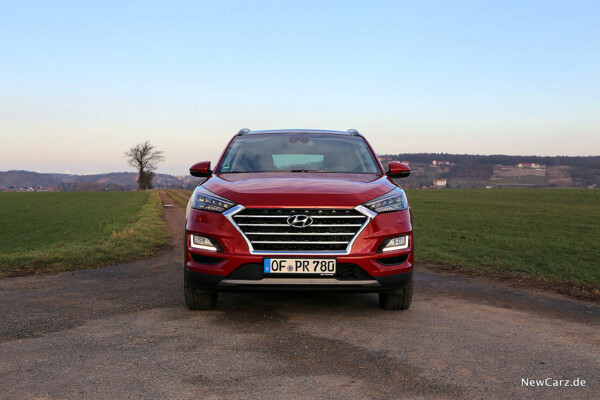 Hyundai Tucson Front