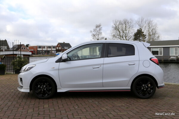 Mitsubishi Space Star 2020 Seite