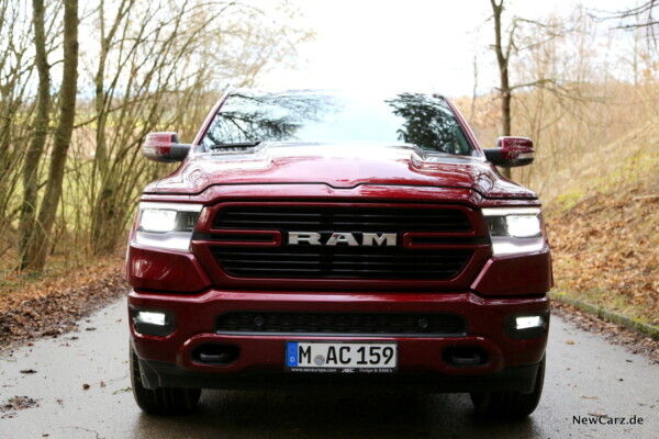 RAM 1500 Sport Front