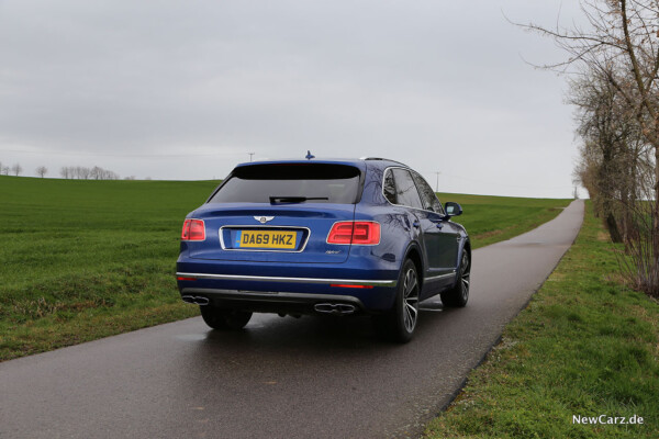 Bentayga schräg hinten rechts