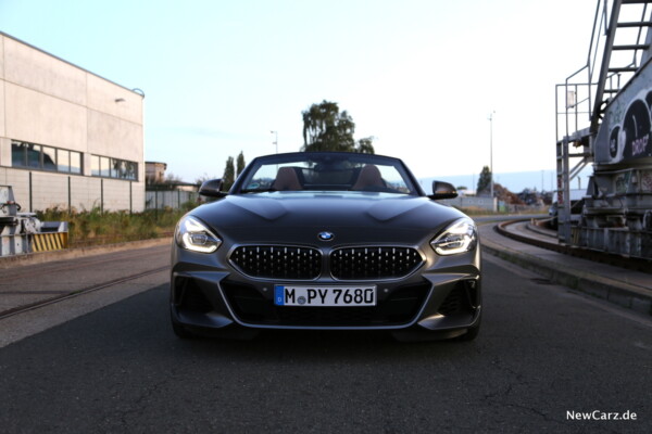 BMW Z4 M40i Front