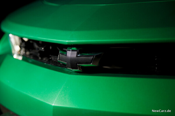 Chevrolet Camaro Track Concept schwarzes Emblem