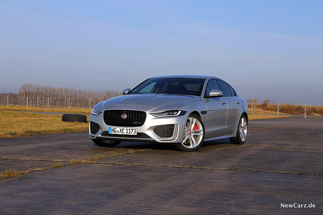 Jaguar XE