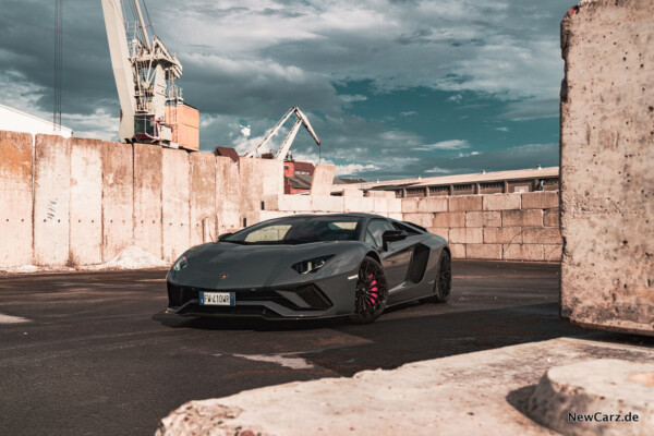 Aventador S Roadster