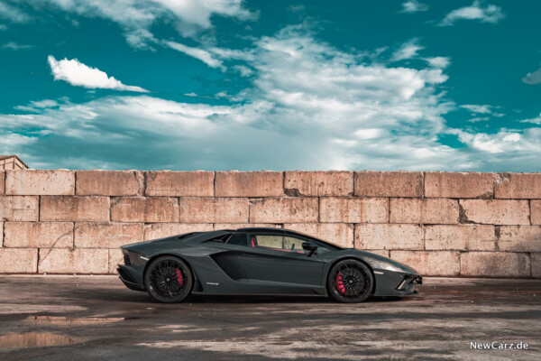Lamborghini Aventador S Roadster Seite