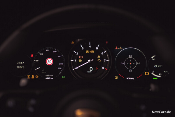 Porsche 911 Carrera 4S Cabriolet Cockpit