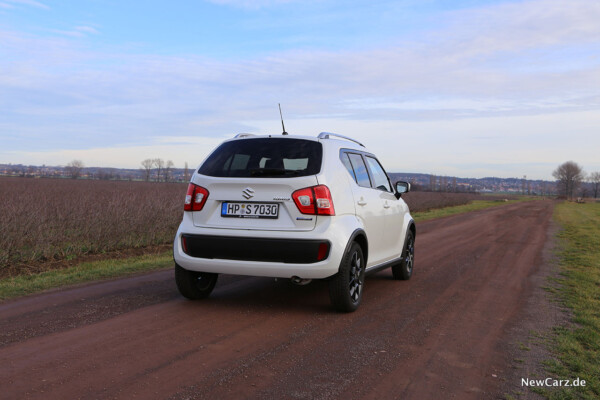 Suzuki Ignis Hybrid schräg hinten rechts