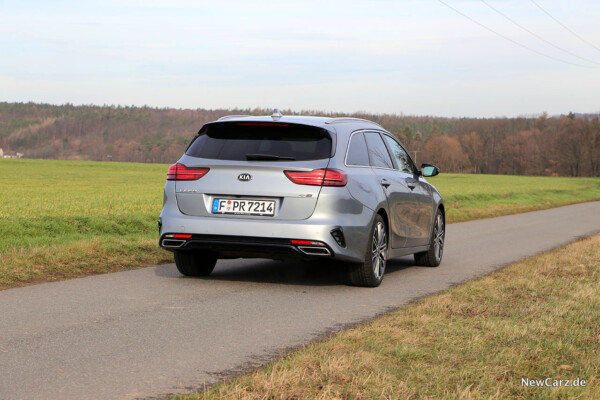 Kia Ceed SW schräg hinten rechts