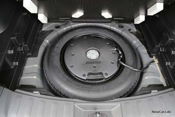 Bose Woofer in Ersatzradmulde X-Trail