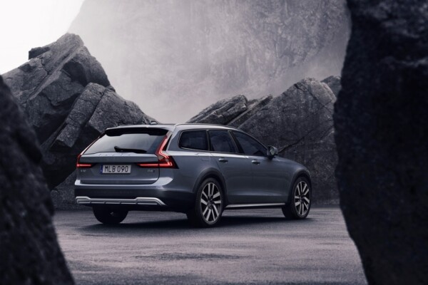 Volvo V90 Cross Country