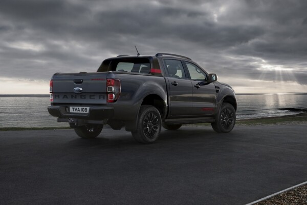 Ford Ranger Thunder schräg hinten rechts