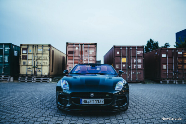 Jaguar F-Type R Front