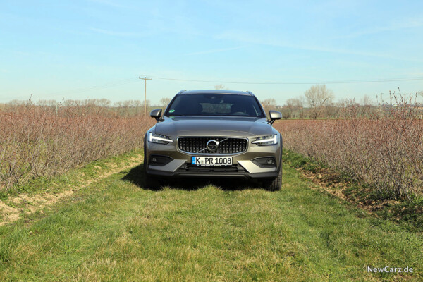 Volvo V60 Cross Country Front