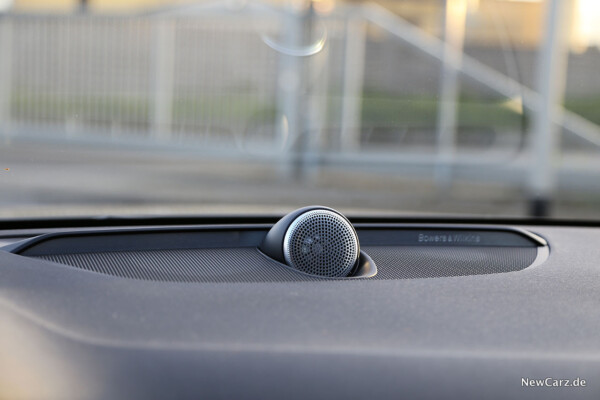 B&W Center Speaker
