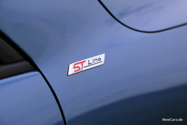 Ford Kuga PHEV ST-Line Emblem