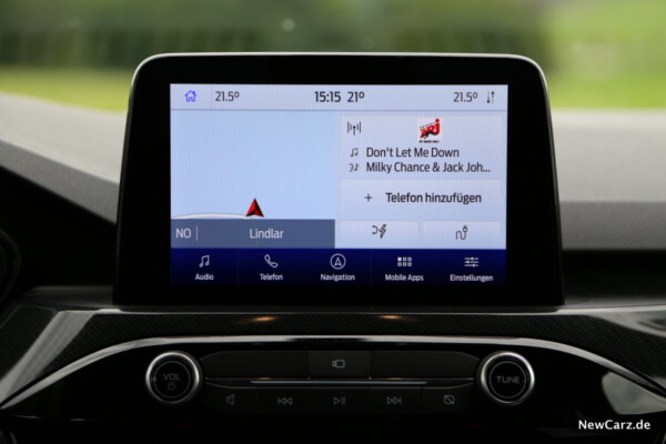 Ford Kuga PHEV Zentralbildschirm