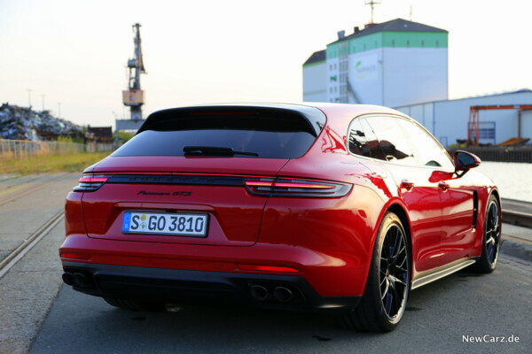 Porsche Panamera GTS Sport Turismo Sonnenuntergang