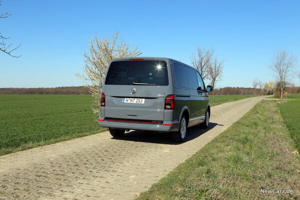 VW T6.1 Multivan schräg hinten rechts