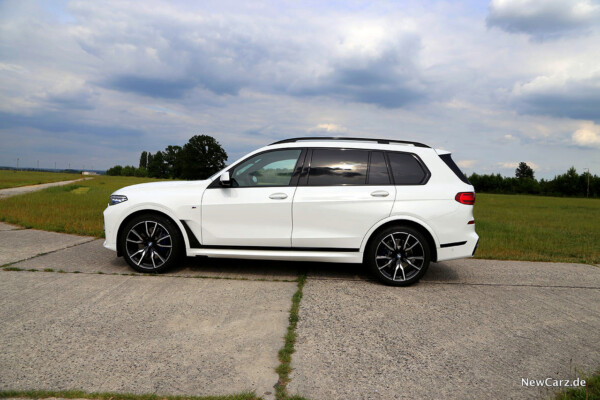 BMW X7 Seite