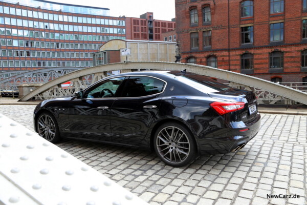 Maserati Ghibli S Q4 Kopfsteinpflaster