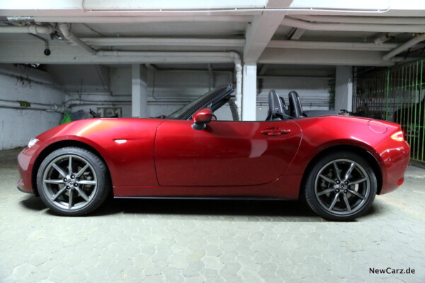 Mazda MX-5 Roadster Seite