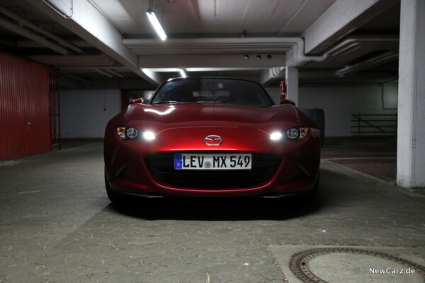 Mazda MX-5 Roadster Front