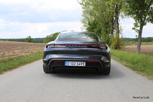 Porsche Taycan Turbo S Heck