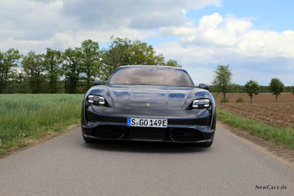 Porsche Taycan Turbo S Front