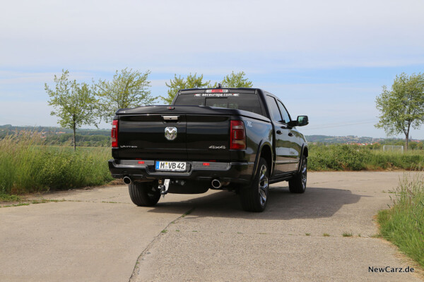 RAM 1500 Limited schräg hinten rechts