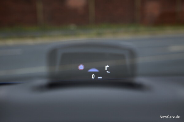 Renault Megane Grandtour E-Tech Plug-in 160 HUD