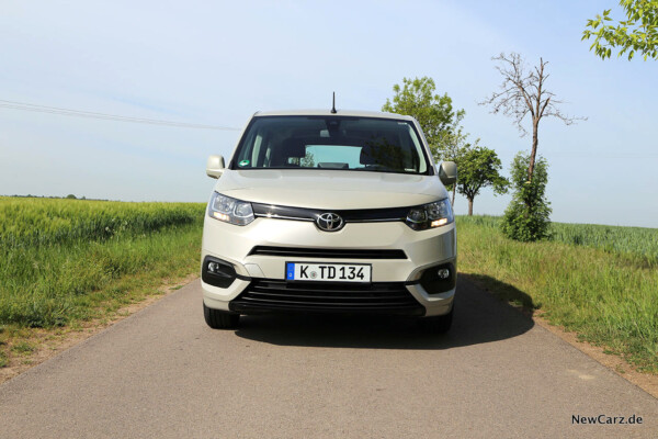 Toyota Proace City Verso Front