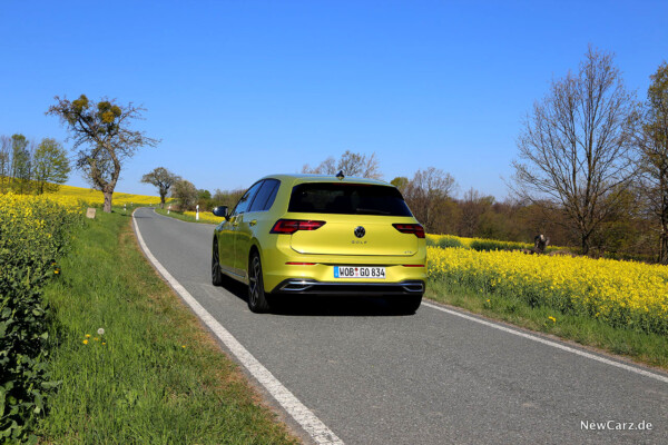 VW Golf VIII schräg hinten links