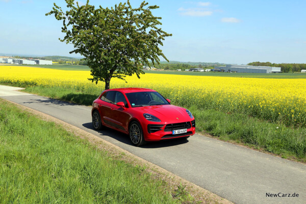 Macan GTS vor Raps