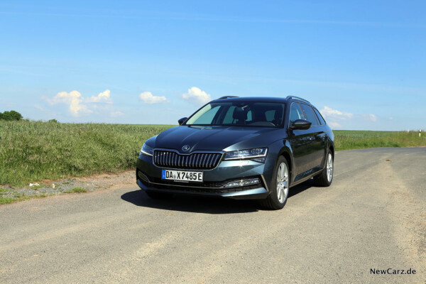 Skoda Superb Combi iV im Sommer