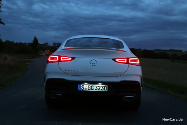 Mercedes-Benz GLE Coupé Heck bei Nacht