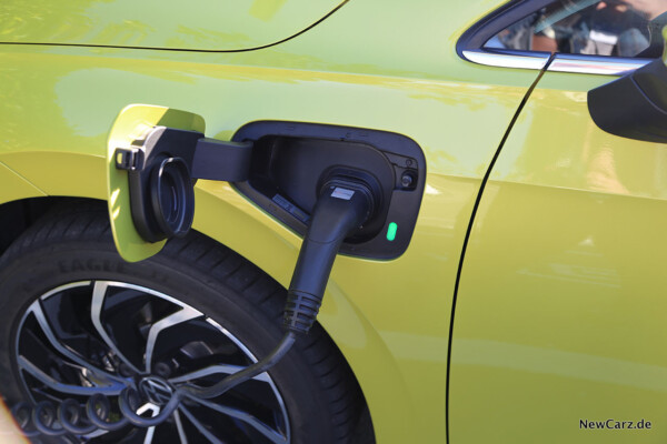 eHybrid beim Laden