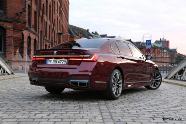 BMW M760Li xDrive Speicherstadt