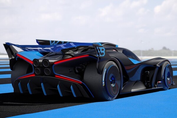 Bugatti Bolide on track