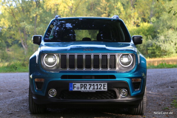 Jeep Renegade 4xe Front