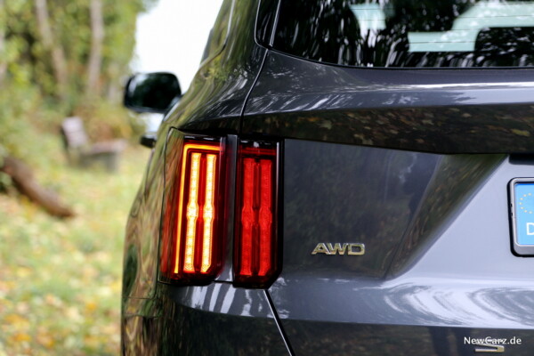 AWD